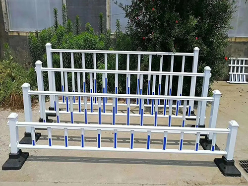 黑龍江中田公路段市政道路護(hù)欄安裝圖片2